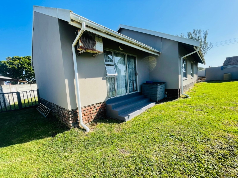 4 Bedroom Property for Sale in Gonubie Eastern Cape